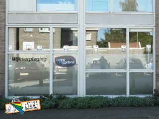 Raamfolie met fullcolour logo